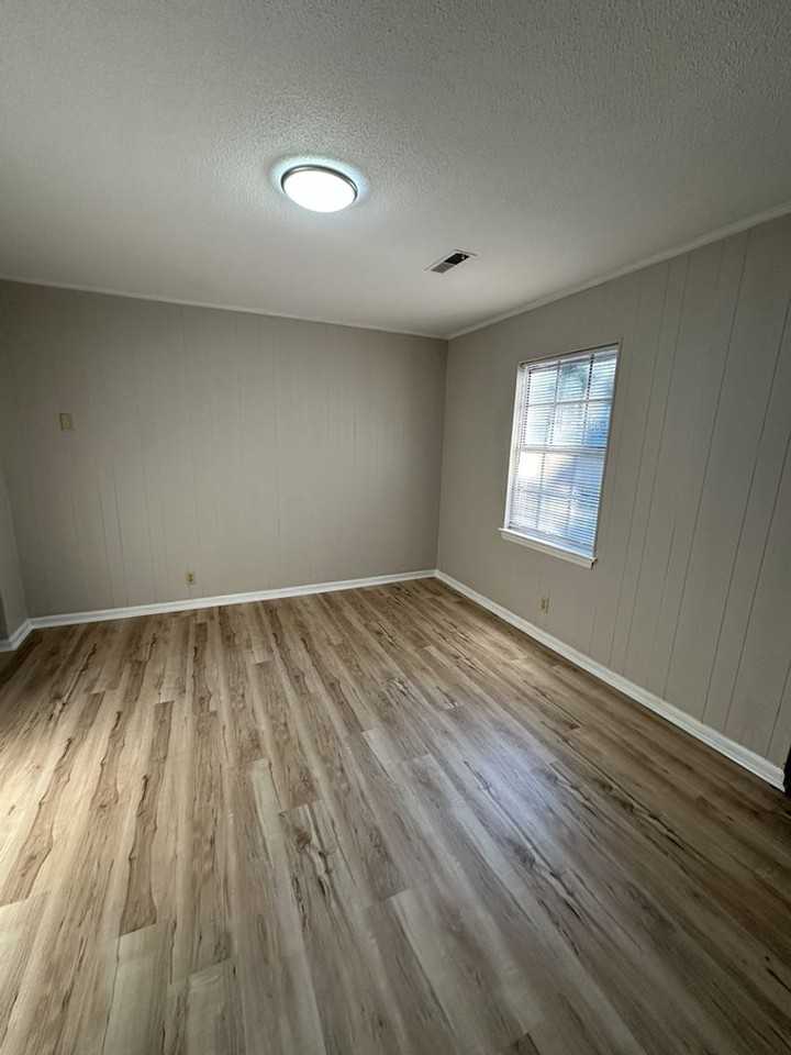 4203 Davis Ln - Photo 6 of 11
