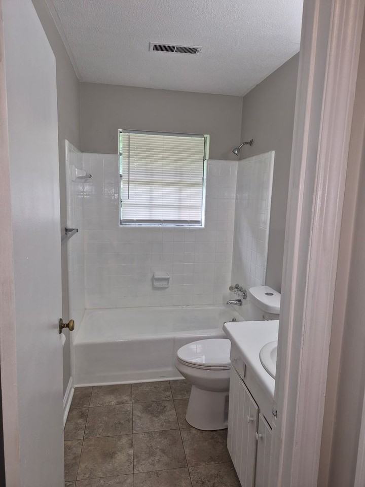 4203 Davis Ln - Photo 7 of 11