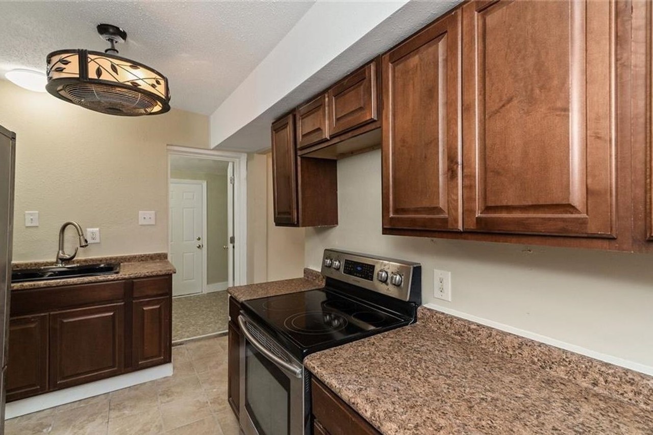 83 Gillis Rd - Photo 2 of 14