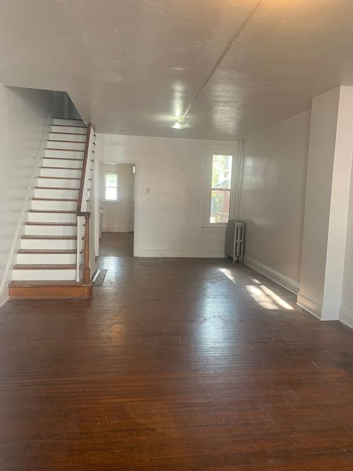 618 W Princess St - Photo 7 of 22