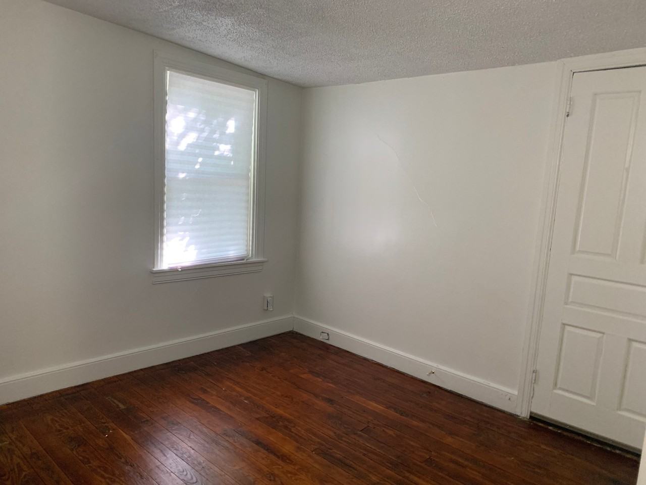 241 S Penn St - Photo 4 of 12