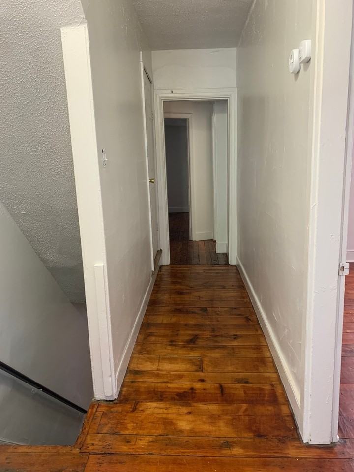 241 S Penn St - Photo 6 of 12
