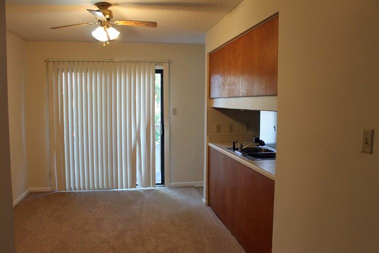 6501 Habersham St - Photo 3 of 9
