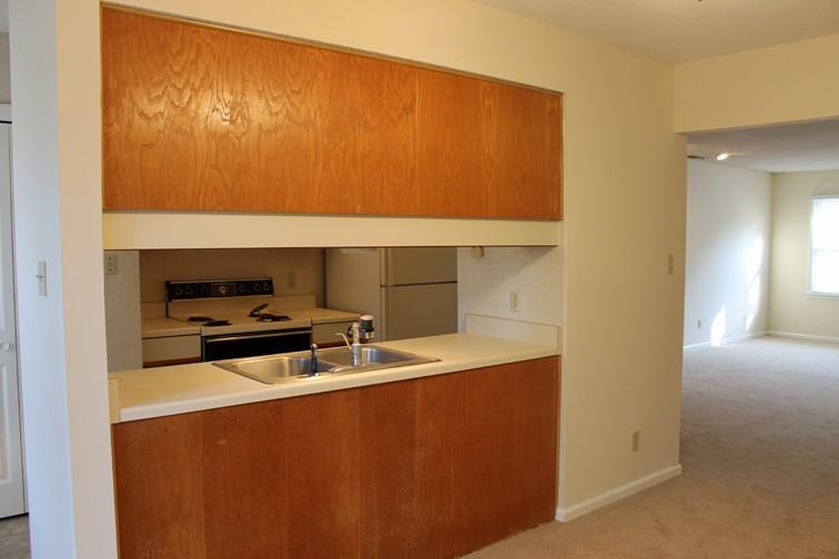 6501 Habersham St - Photo 4 of 9