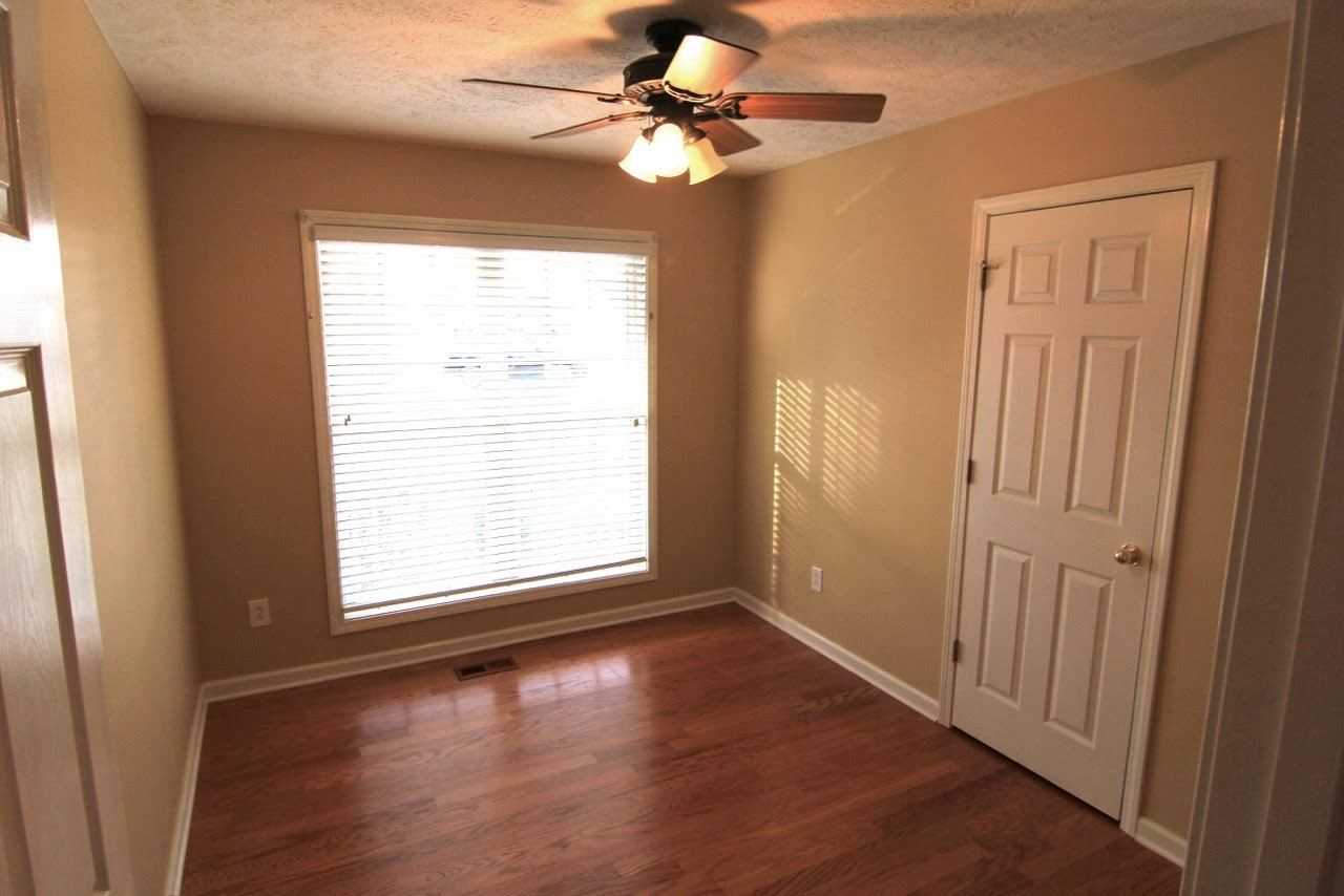 2552 Lismore Dr - Photo 6 of 10