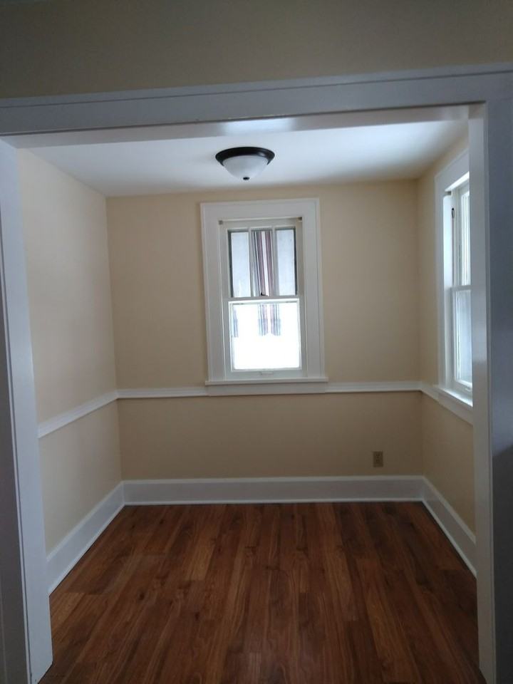619 Brown Ave - Photo 3 of 7
