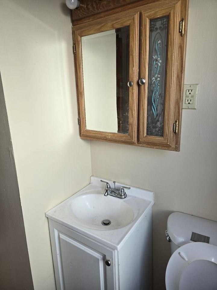 12405 Reindeer Ave - Photo 4 of 10