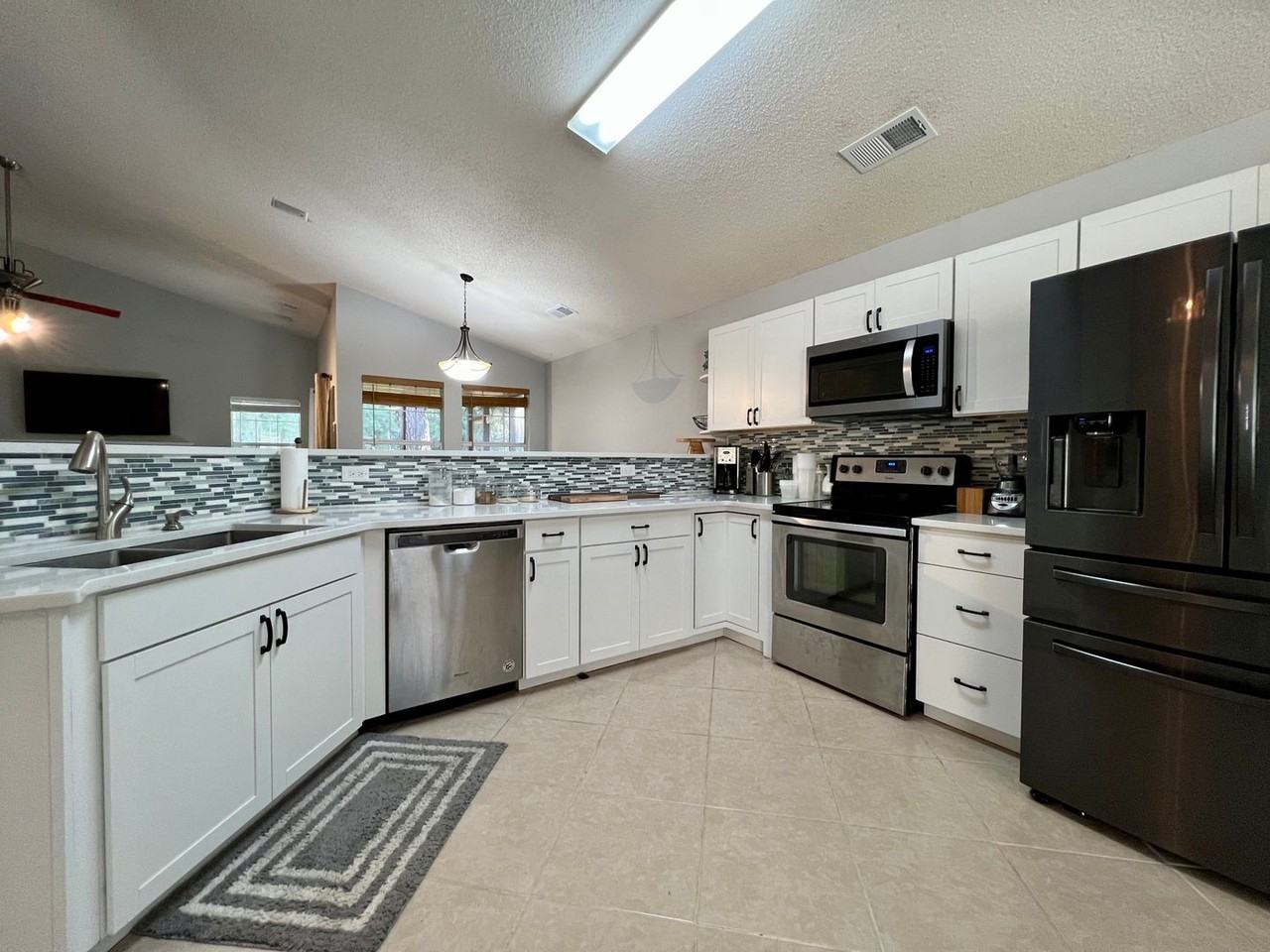 102 Saint Ives Dr - Photo 6 of 50
