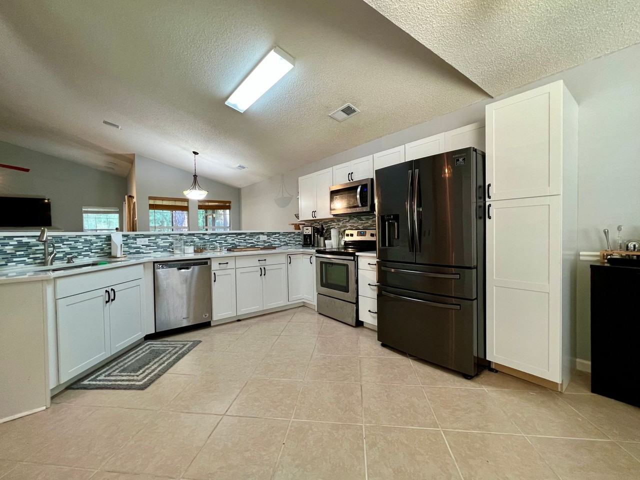 102 Saint Ives Dr - Photo 7 of 50