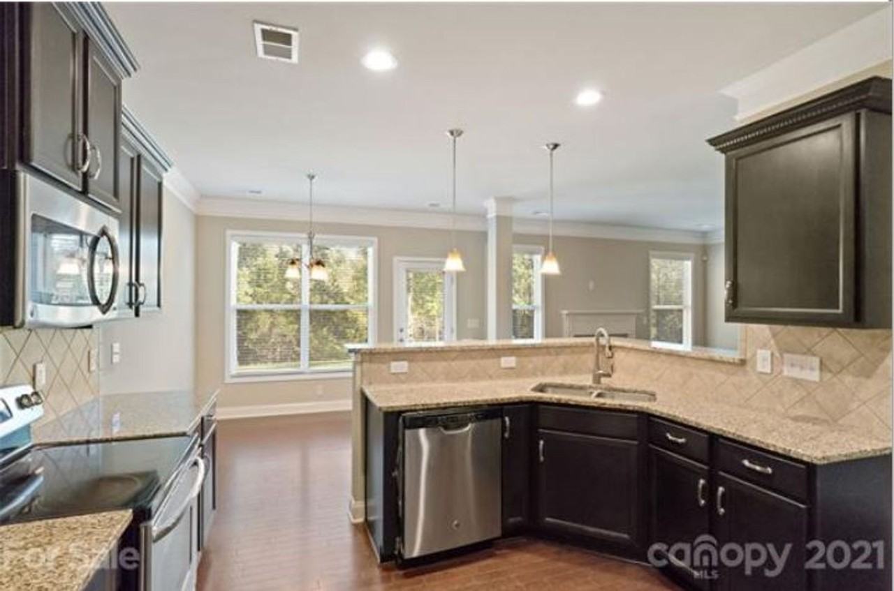 6126 Trailwater Rd - Photo 5 of 35