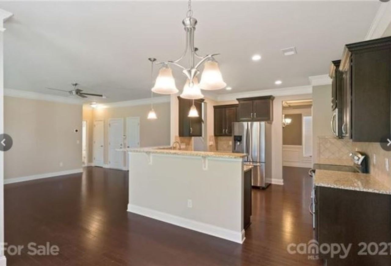 6126 Trailwater Rd - Photo 7 of 35