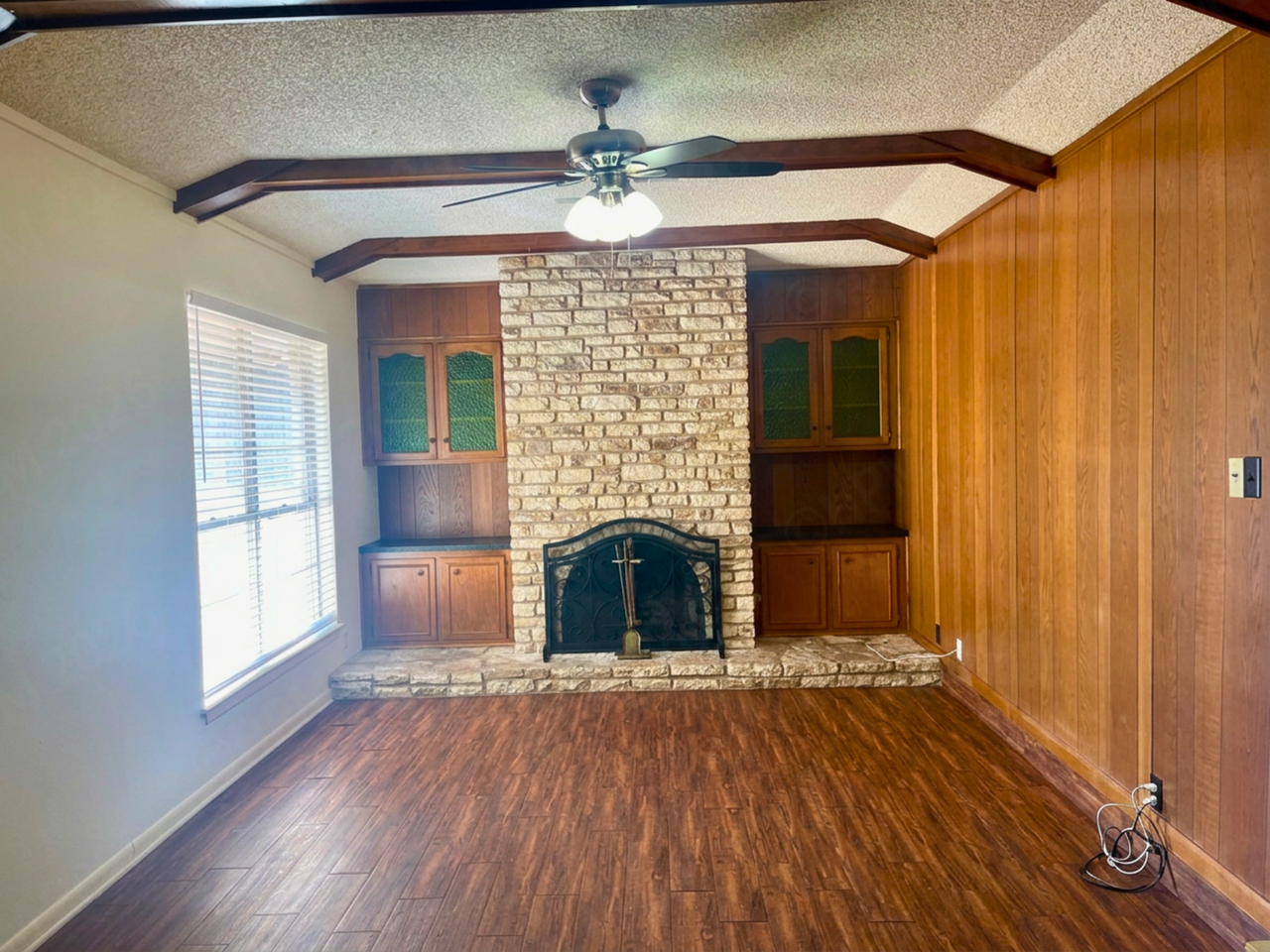 3435 Sugarhill Dr - Photo 4 of 20