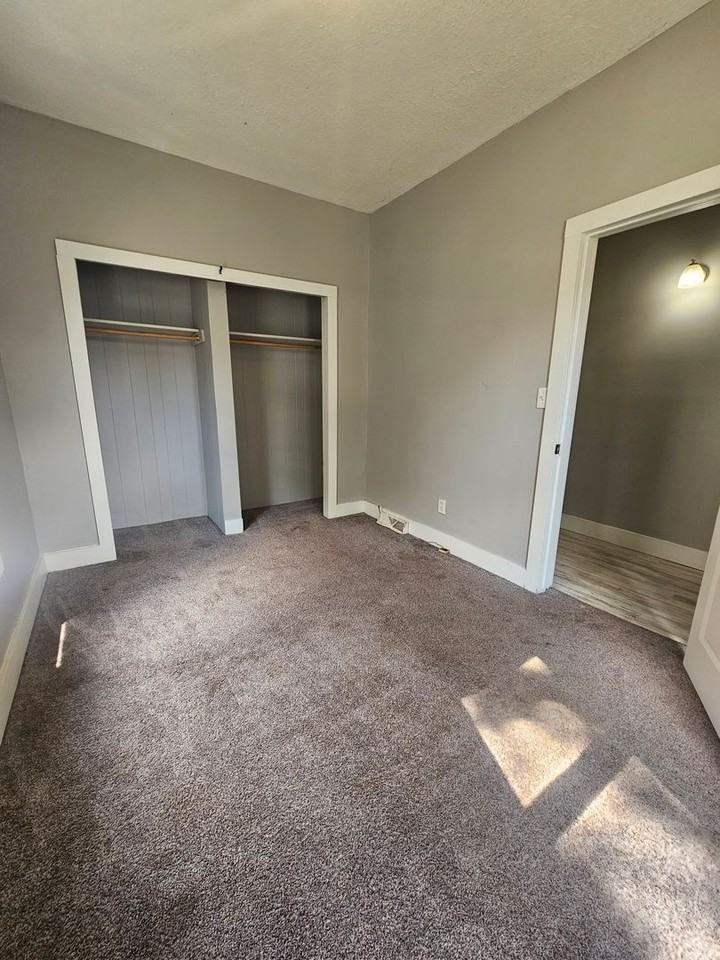 509 19th Ave - Photo 3 of 17