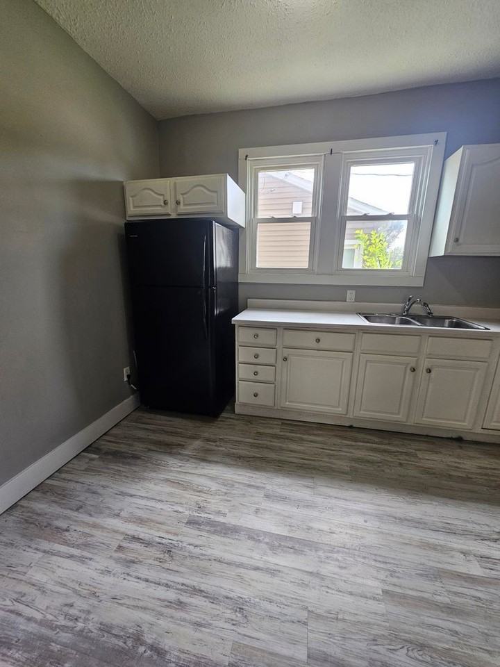509 19th Ave - Photo 7 of 17