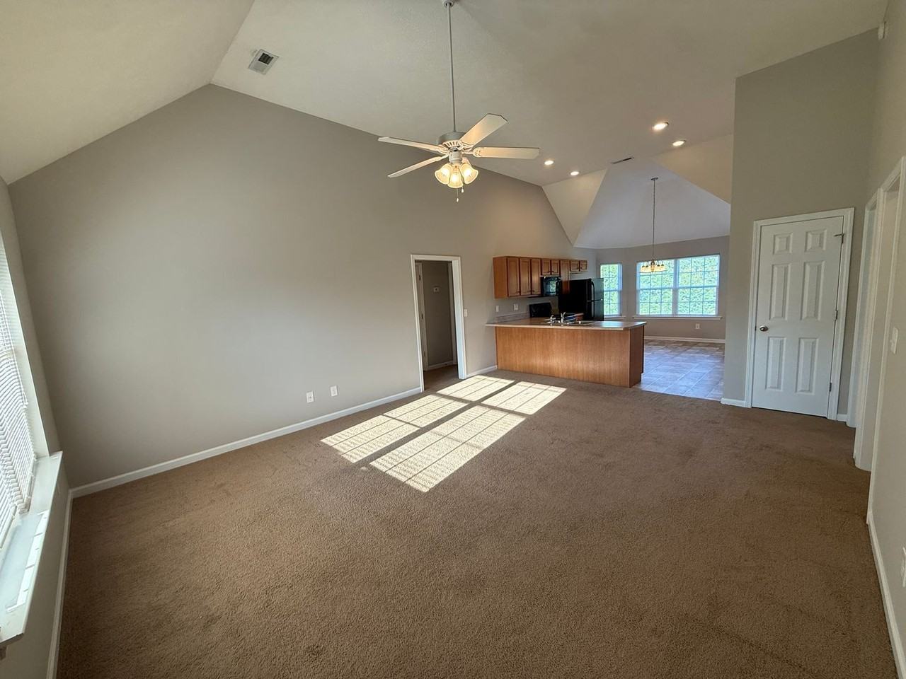 2058 Barretts Ridge Dr - Photo 2 of 19