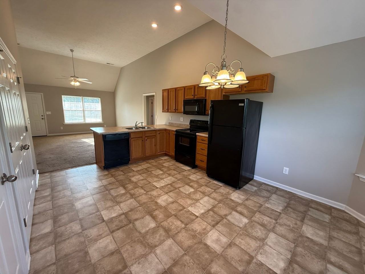 2058 Barretts Ridge Dr - Photo 5 of 19