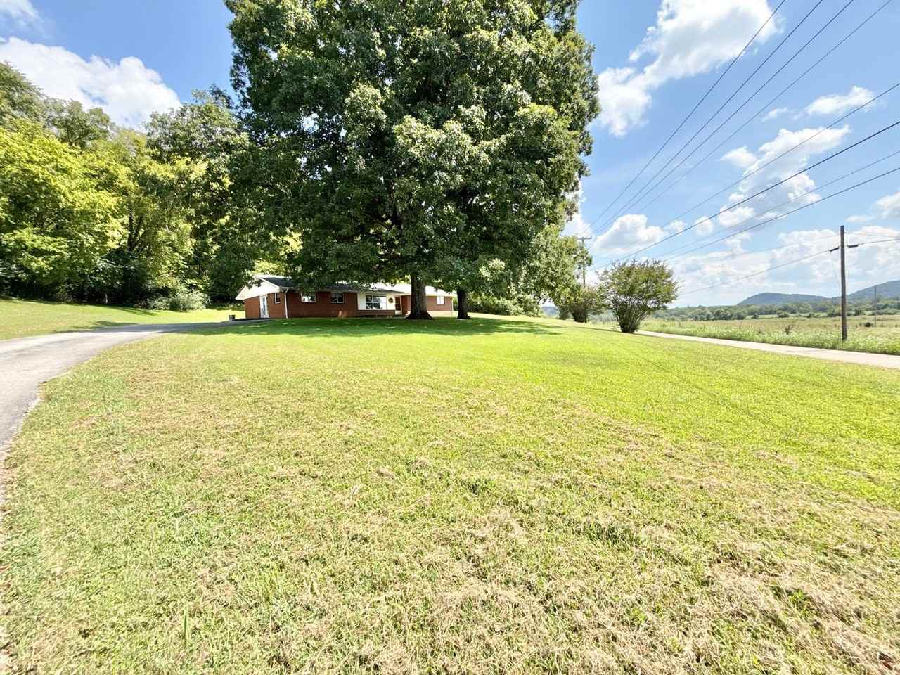 8635 Kodak Rd - Photo 4 of 26