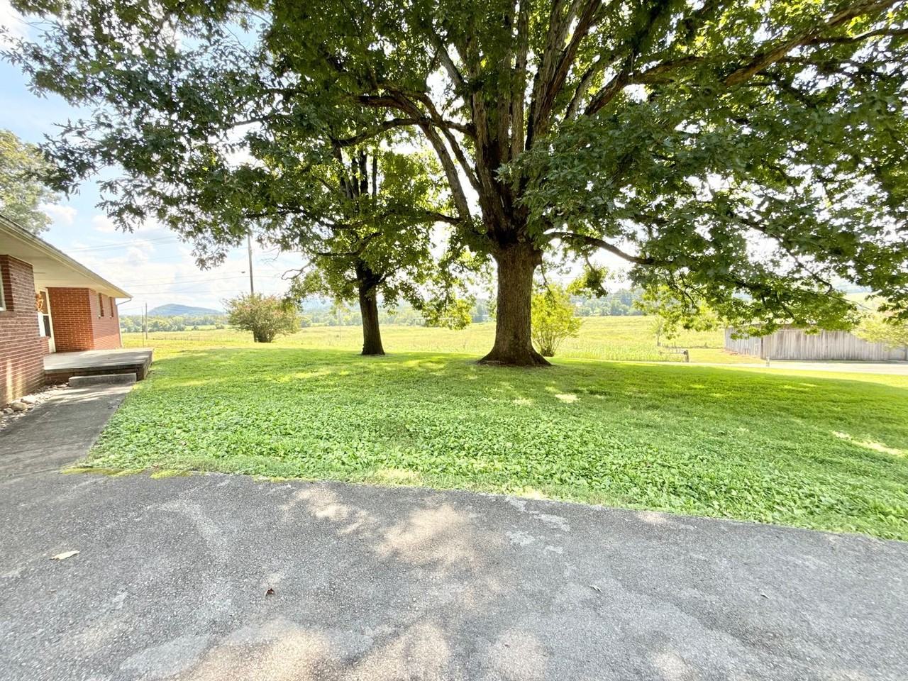 8635 Kodak Rd - Photo 5 of 26