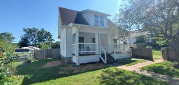 featured image of 1118 W Webster St