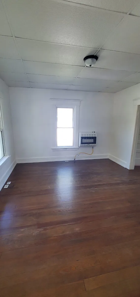 1118 W Webster St - Photo 2 of 11
