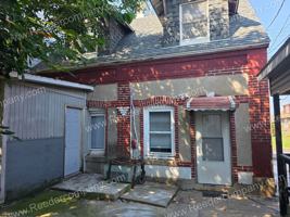 featured image of 4832 Magoun Ave
