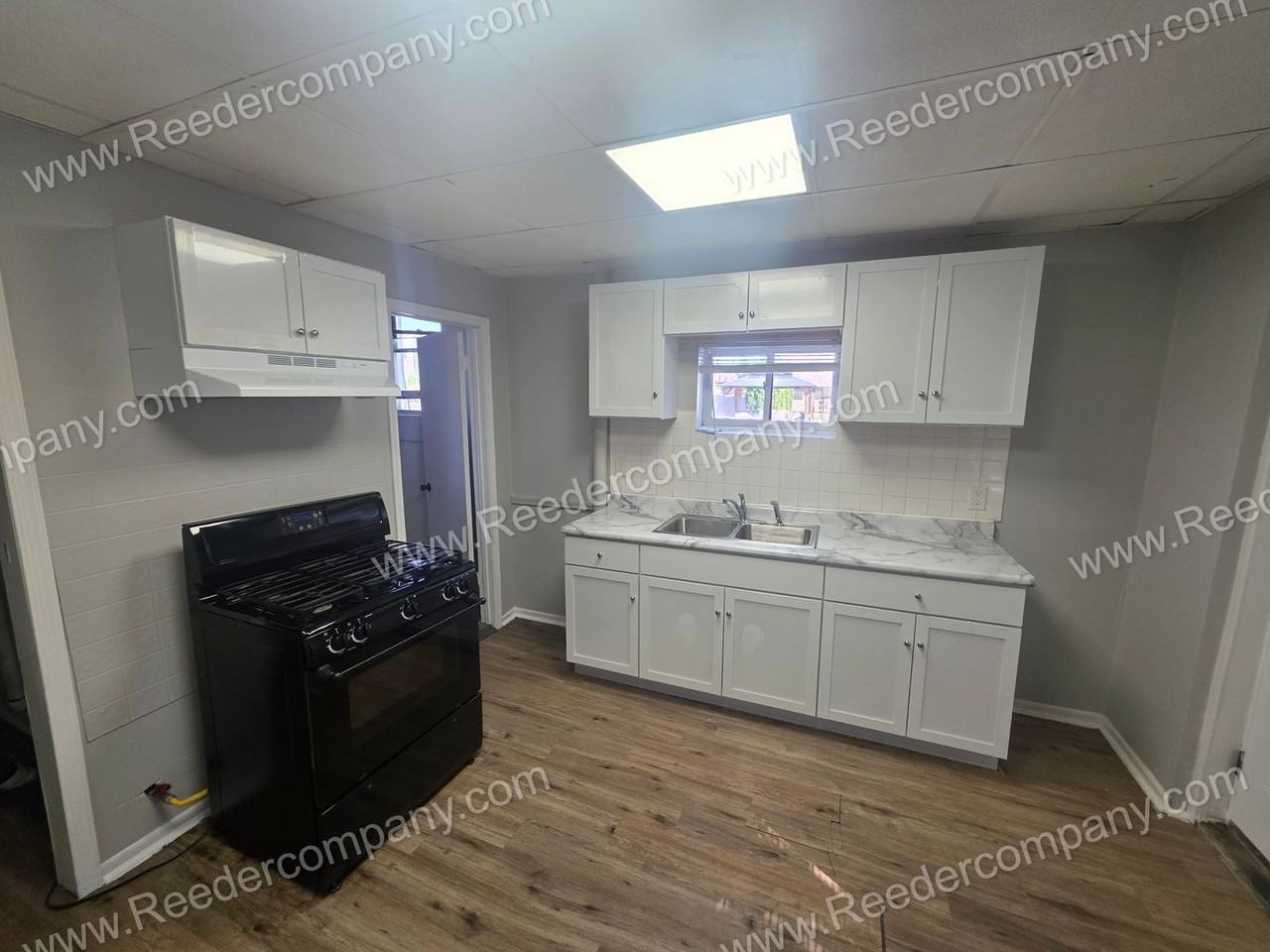 4832 Magoun - Photo 3 of 22
