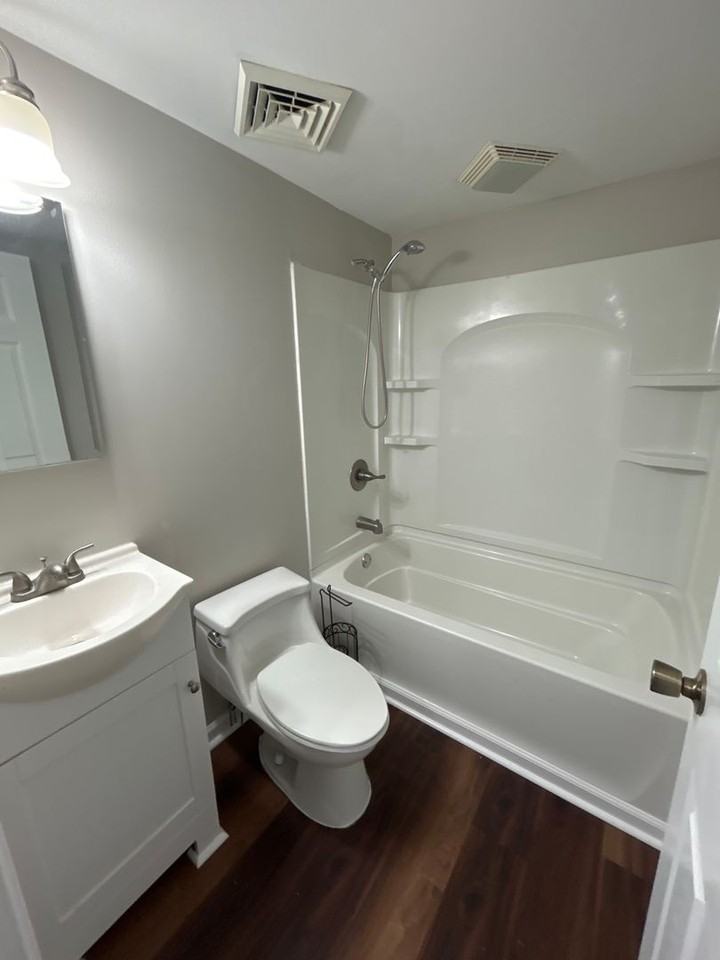 241 Ward St - Photo 6 of 8