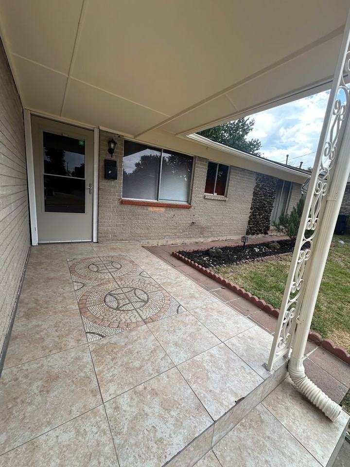900 Flamingo Ave - Photo 3 of 50
