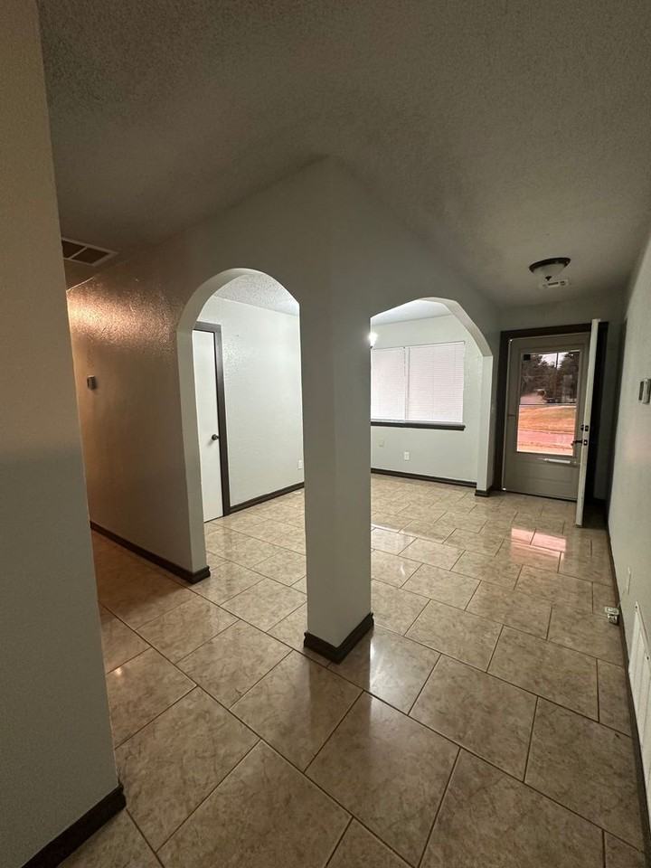 900 Flamingo Ave - Photo 7 of 50