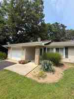 featured image of 28 Cambridge Dr