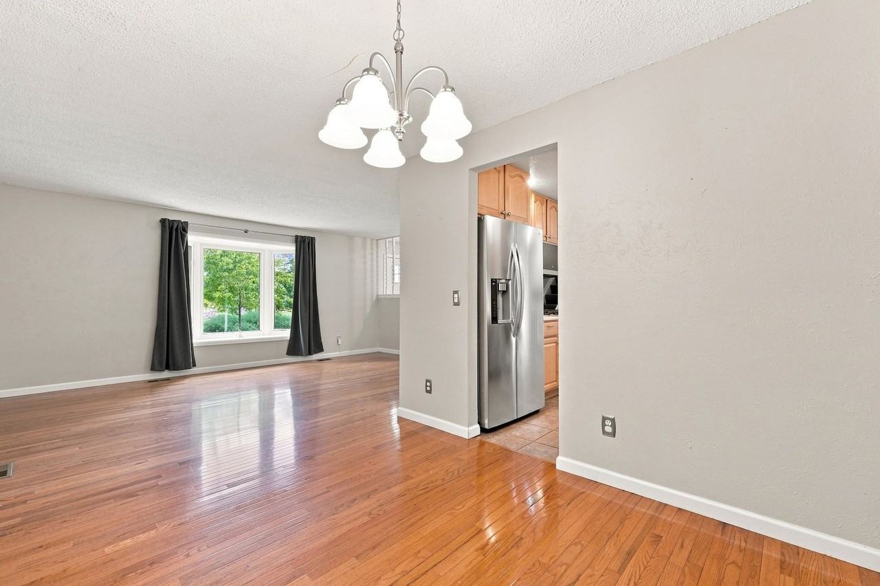 18952 E Bates Ave - Photo 4 of 26