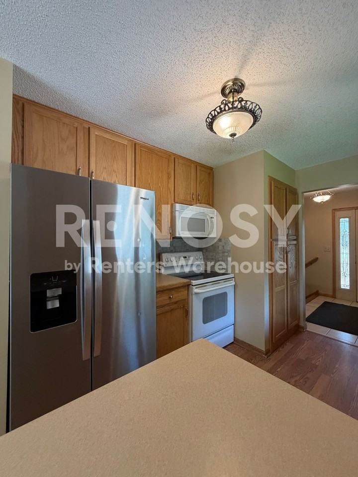 12787 Germane Ave - Photo 3 of 22