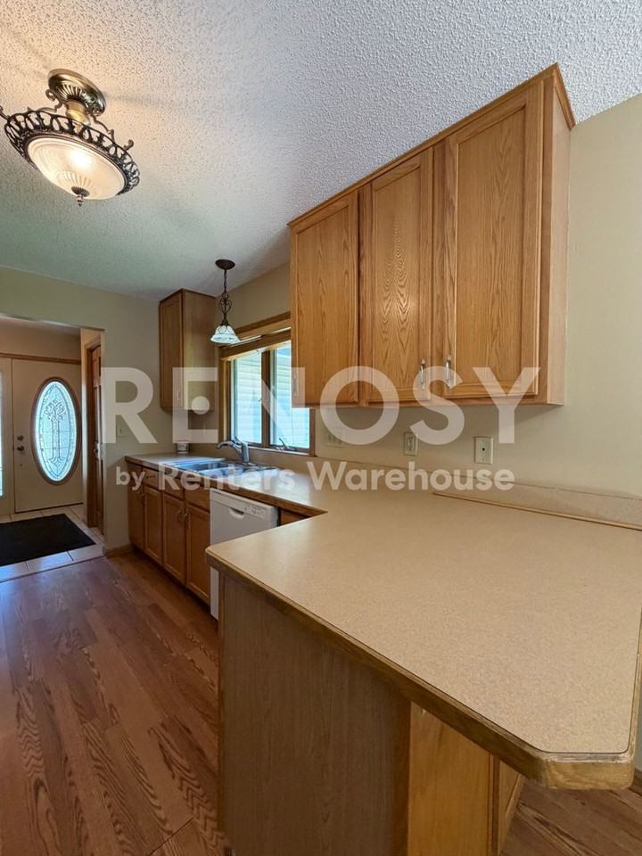12787 Germane Ave - Photo 5 of 22