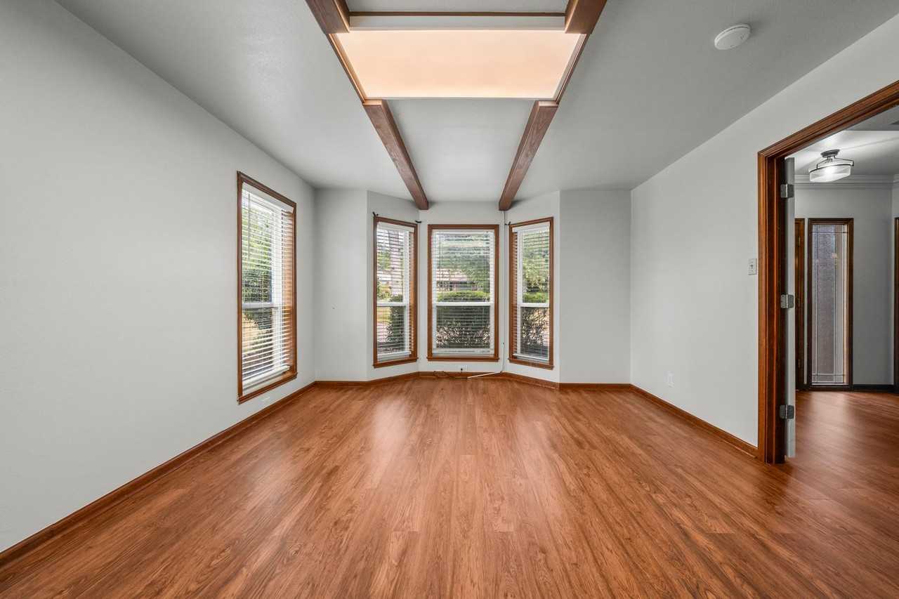 4306 Hickory Rd - Photo 5 of 36