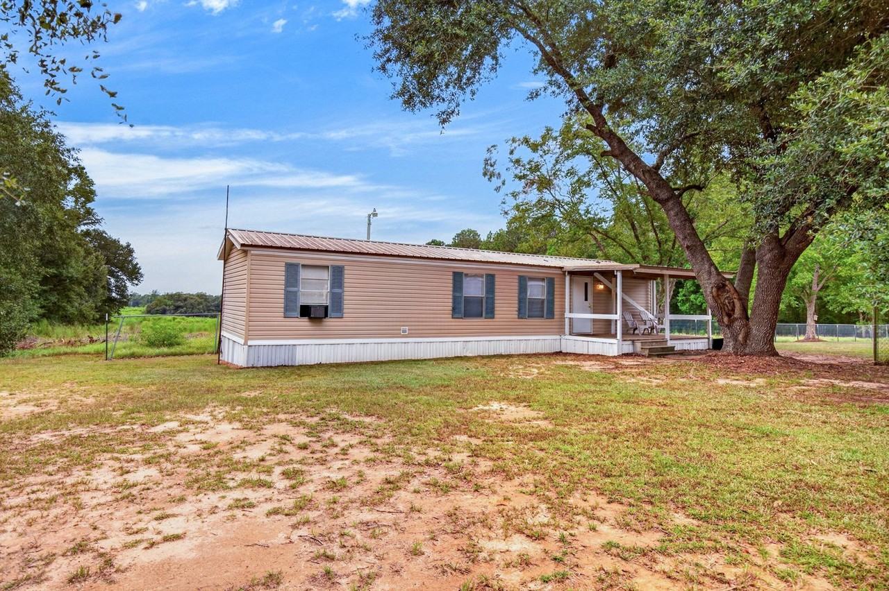 162 Gill Rd #A - Photo 3 of 32