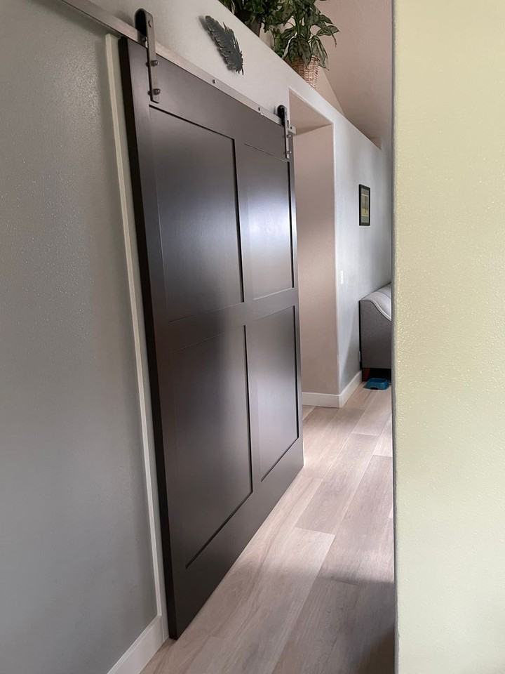 1054 Tyson Ln - Photo 2 of 12