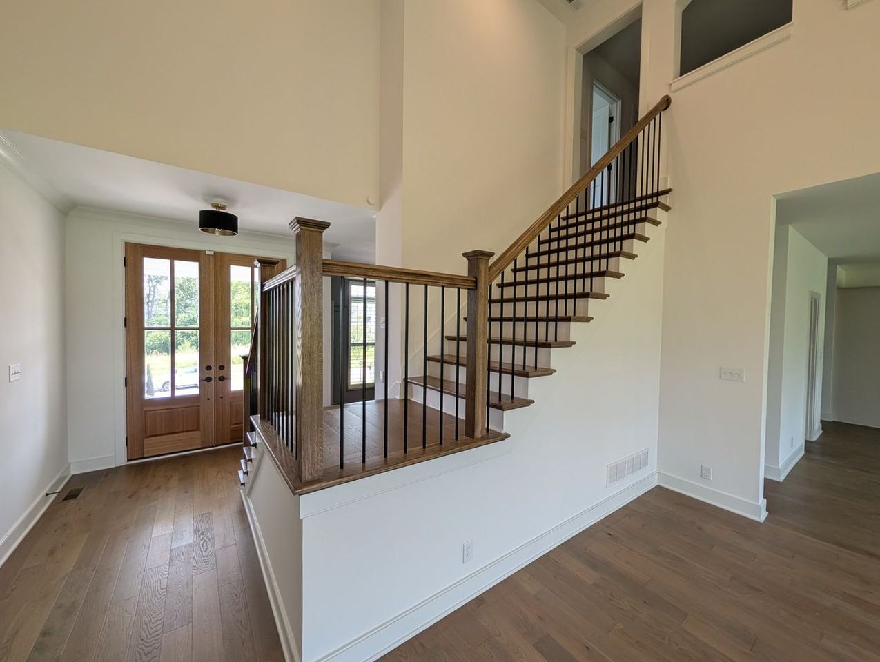 6205 Brentwood Dr - Photo 3 of 33
