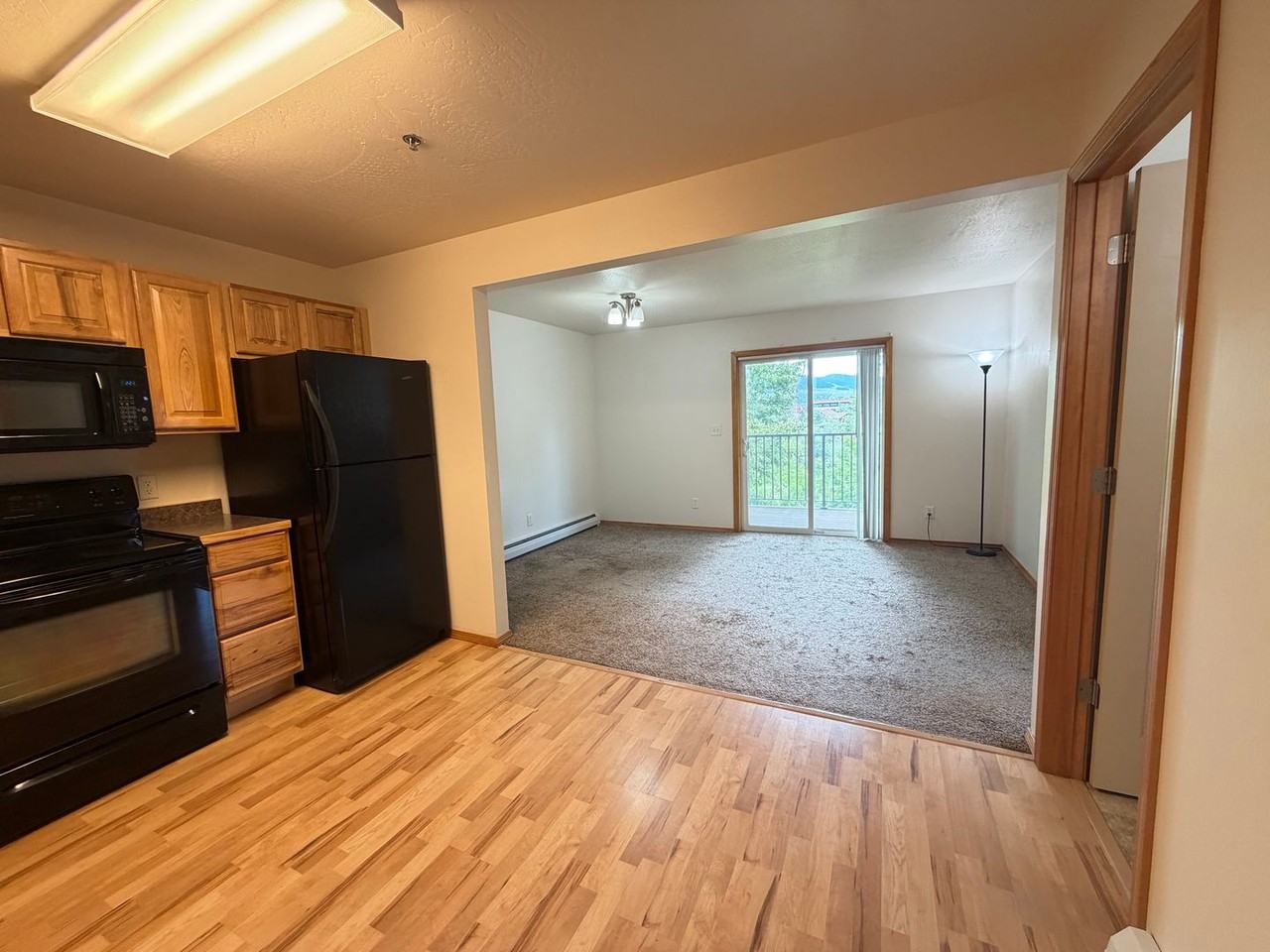 530 Burton St Apt B3 - Photo 2 of 29
