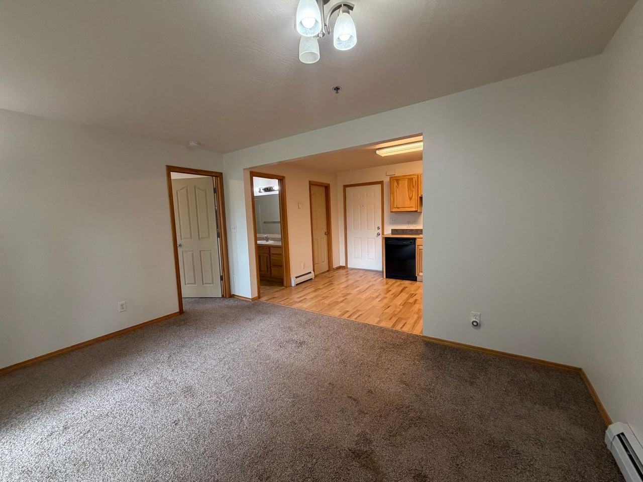 530 Burton St Apt B3 - Photo 5 of 29