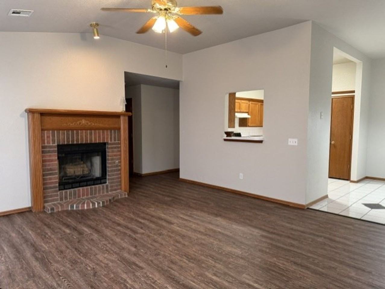 2806 Shoreridge Ave - Photo 3 of 12
