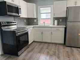 featured image of 527 S L St