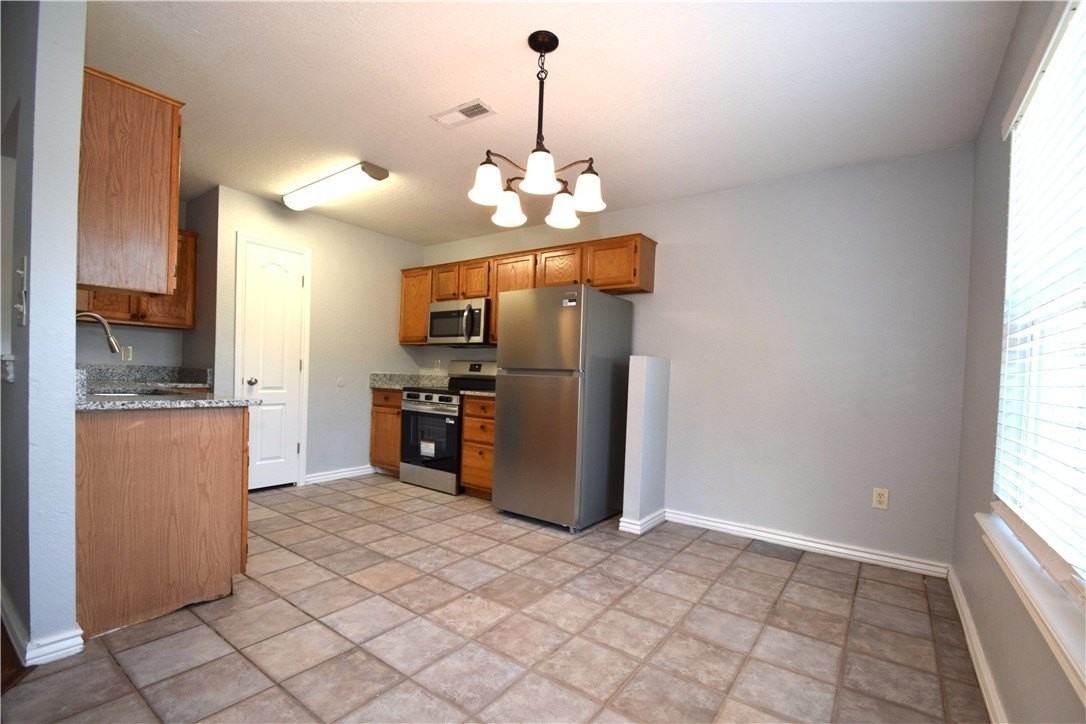 2500 Sw Choctaw St - Photo 6 of 18