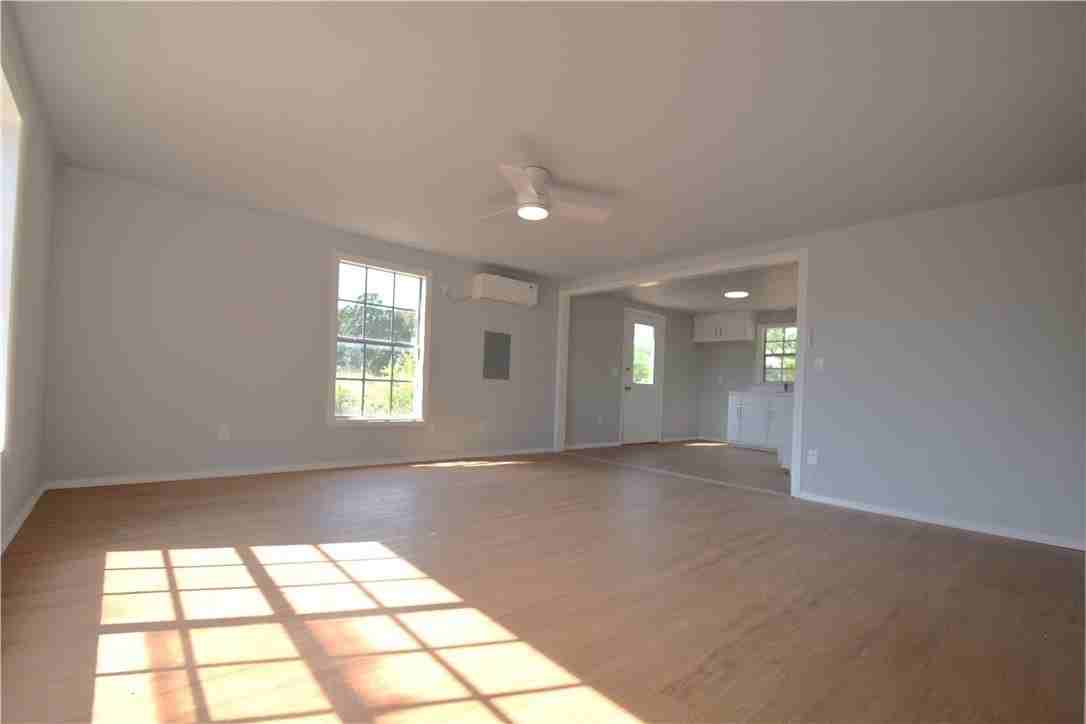 10655 Keller Rd - Photo 2 of 9