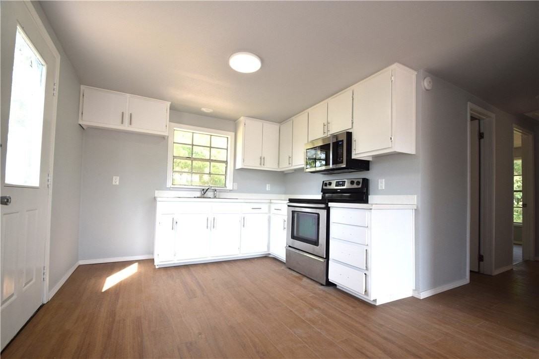 10655 Keller Rd - Photo 3 of 9
