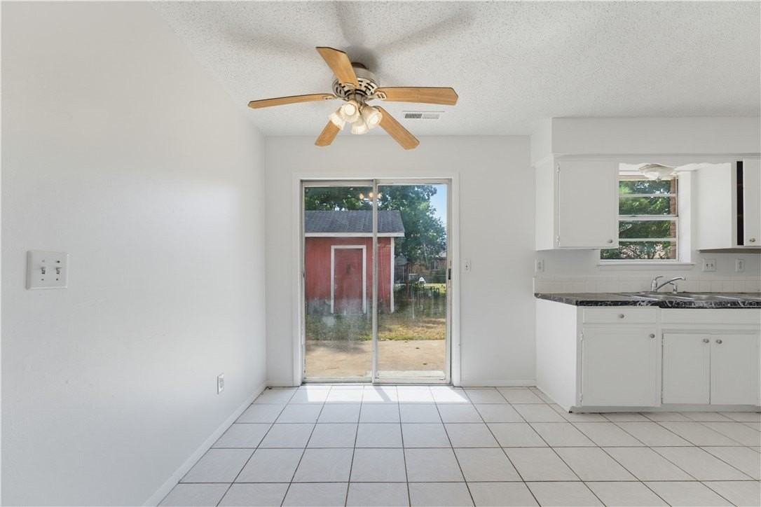 2501 N Jill Cir - Photo 4 of 15