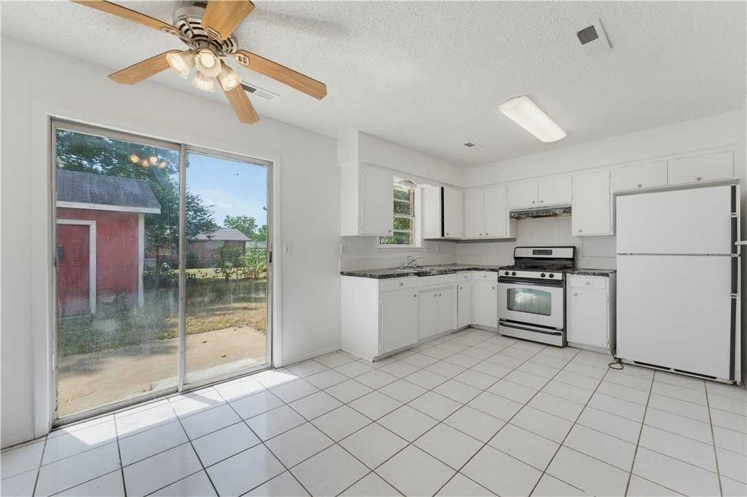 2501 N Jill Cir - Photo 6 of 15