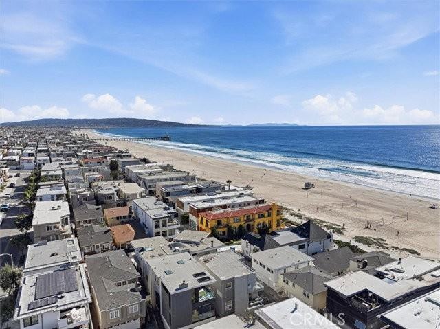 2406 Ocean Dr - Photo 3 of 8