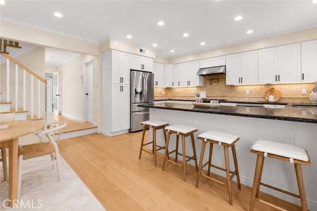 2020 Farrell Ave - Photo 2 of 8