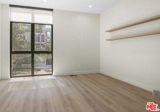 426 Arnaz Dr - Photo 3 of 8