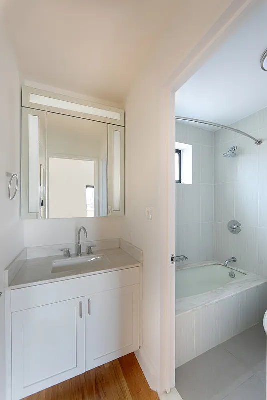 450 6th Avenue #PH3 - Photo 6 of 10